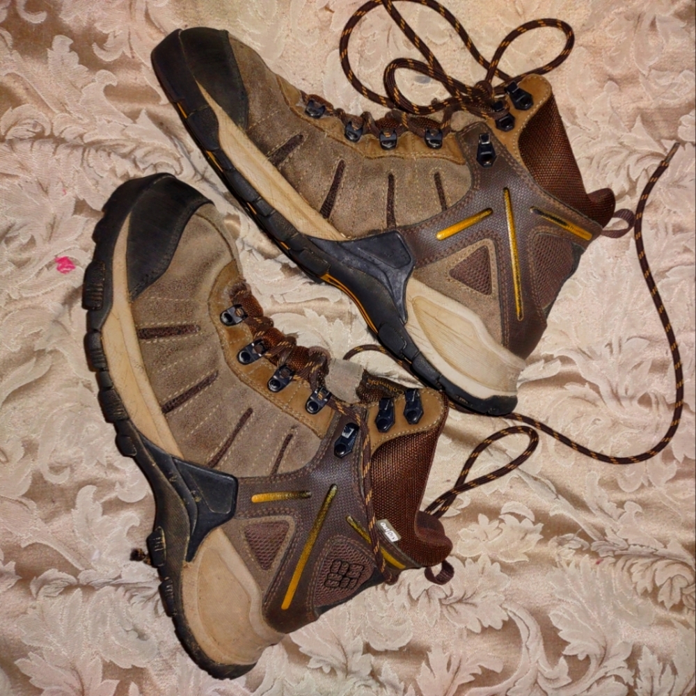 Columbia Tech lite hiking Boots